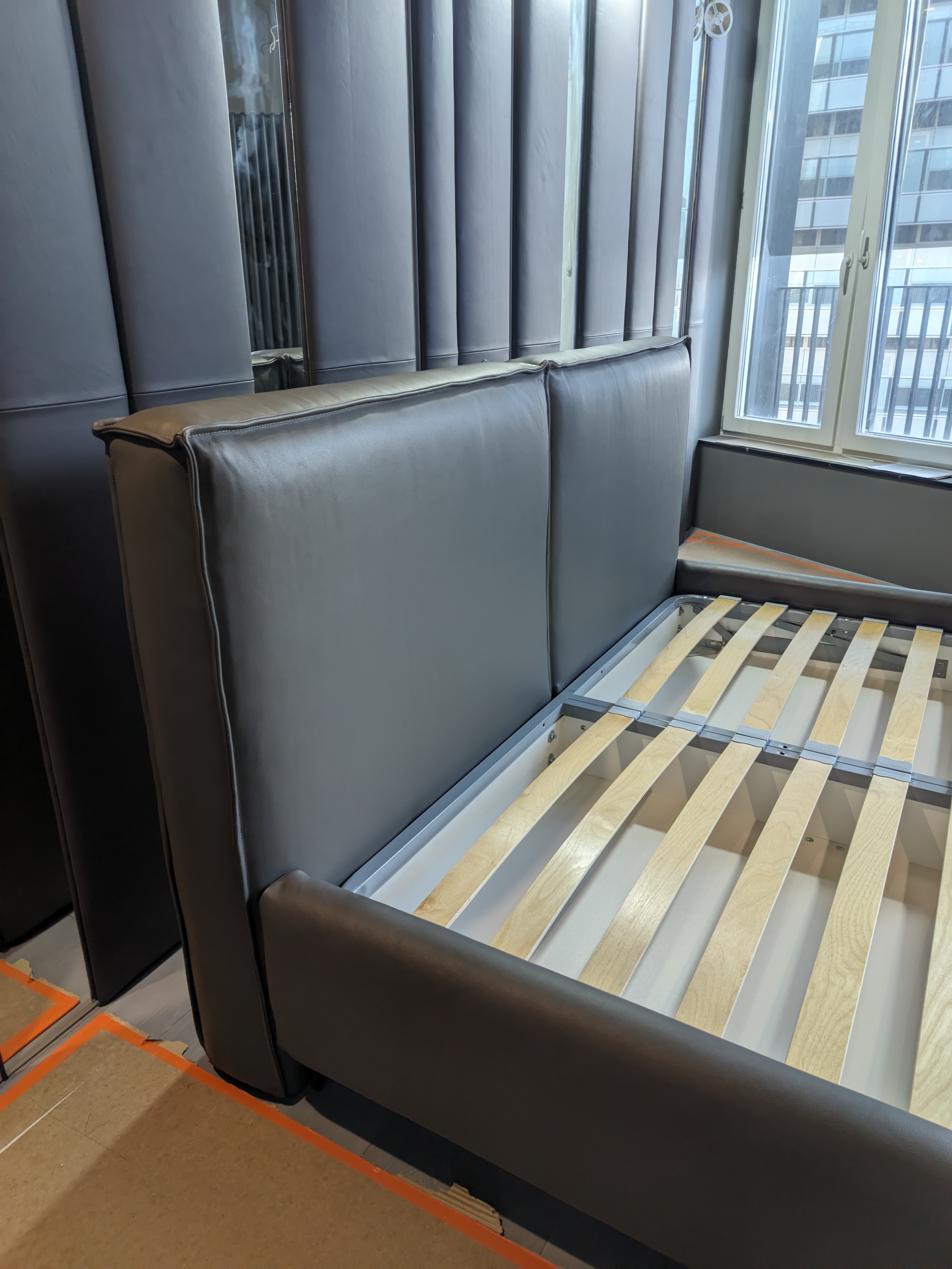 Кровать LOFT + мягкая стеновая панель SB770