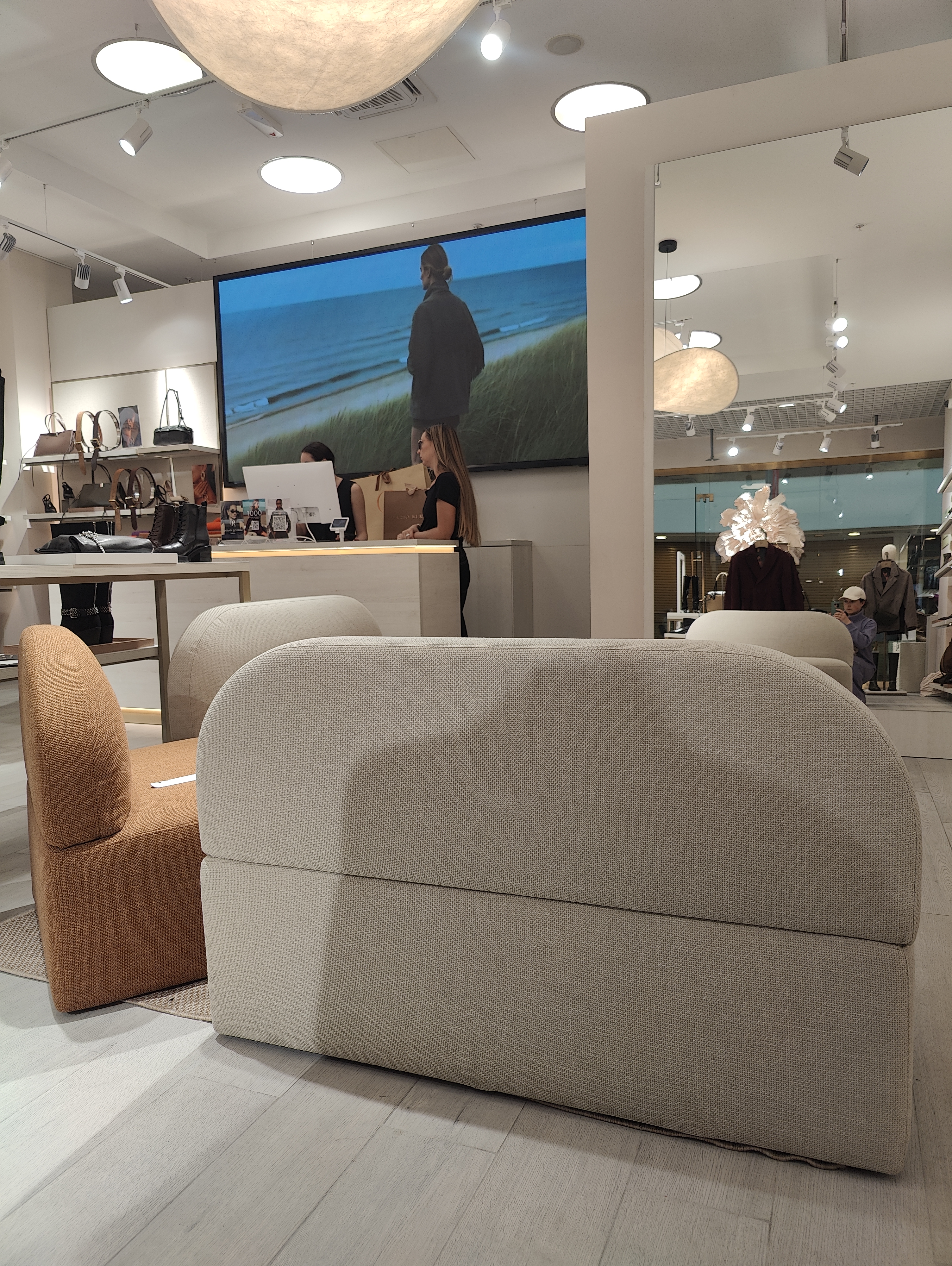 кресло для магазина обуви на заказ спб