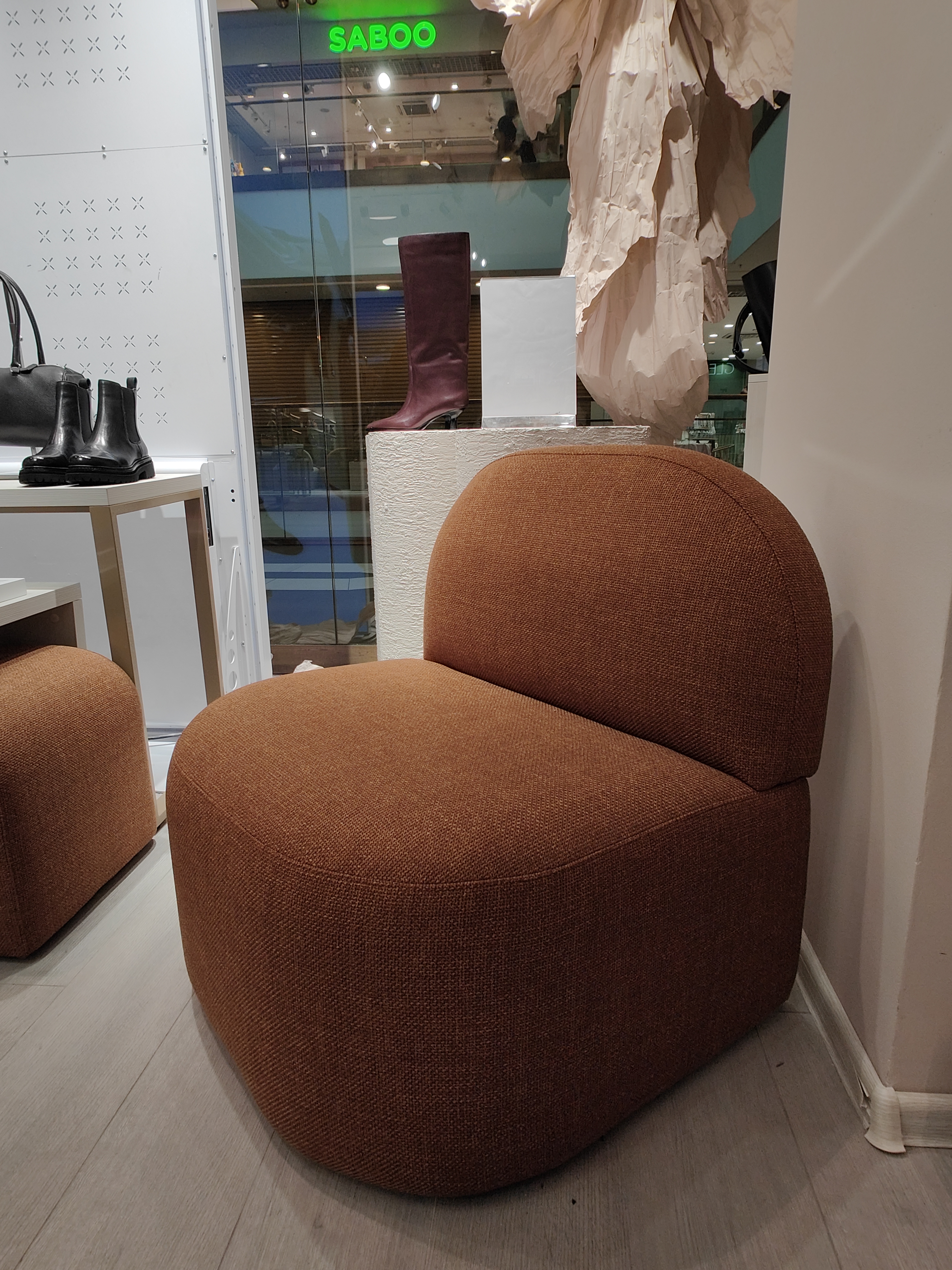 кресло для магазина обуви на заказ спб