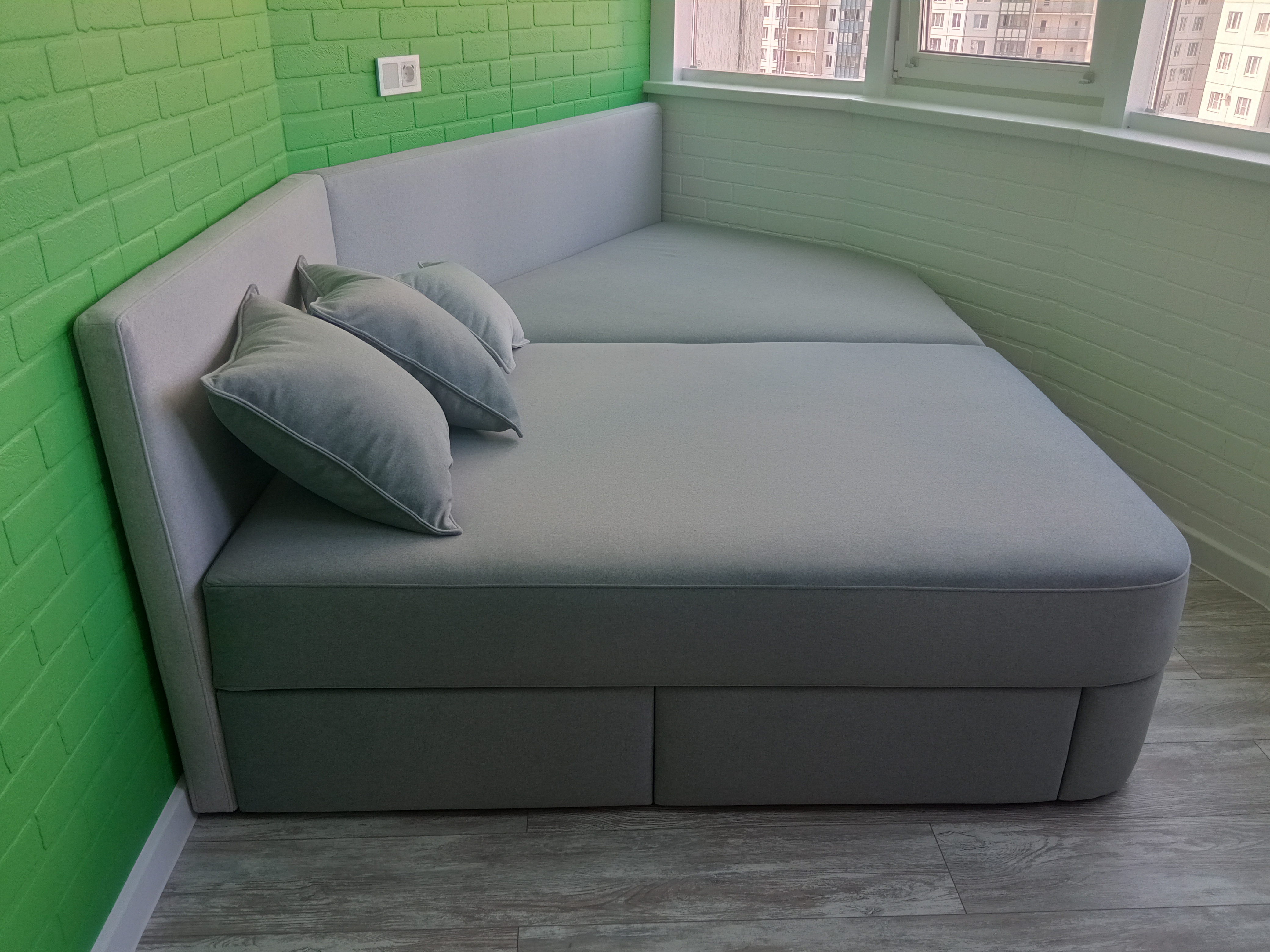диван сложной формы на лоджию на заказ в спб