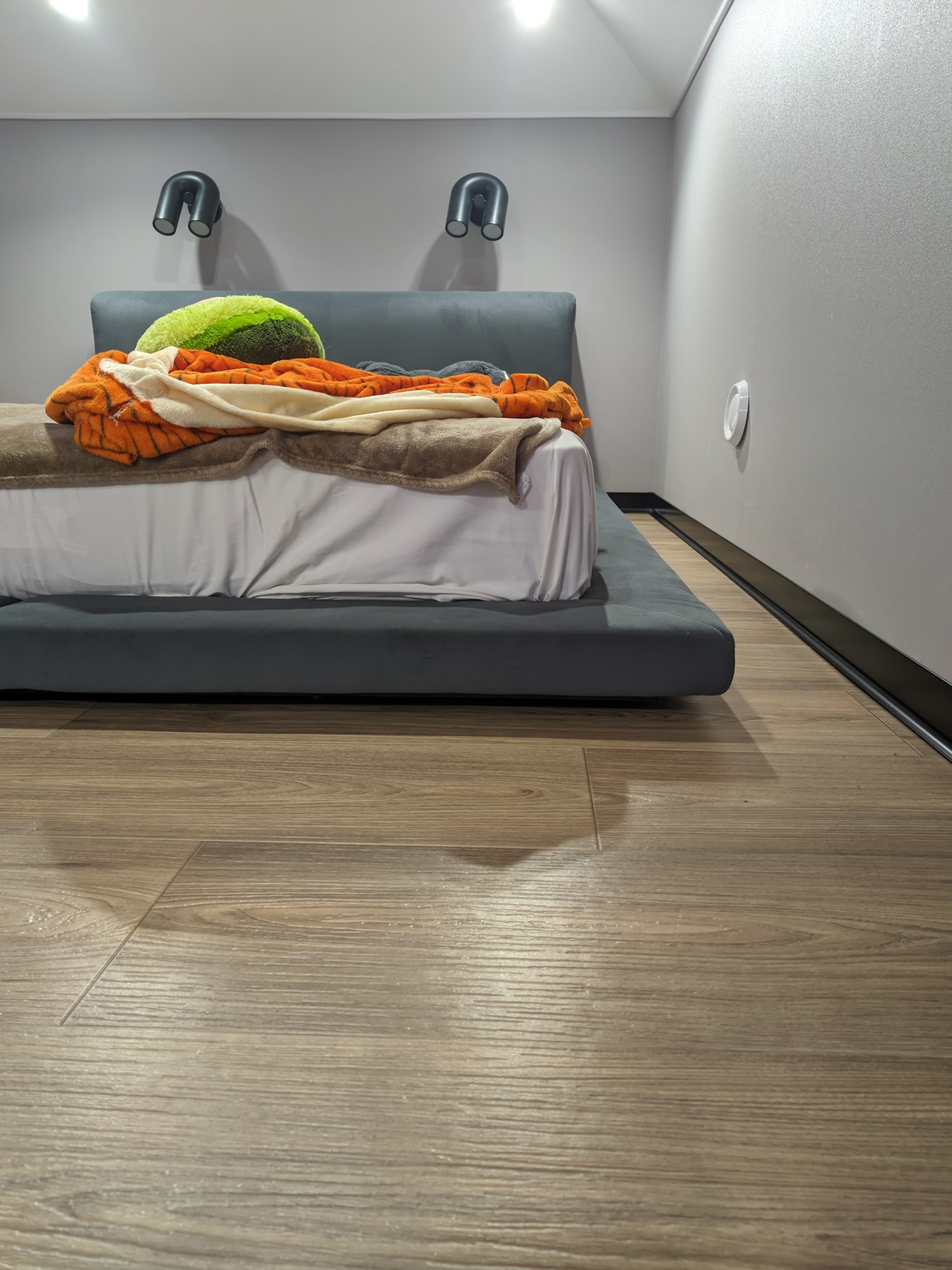 Кровать двуспальная SB811